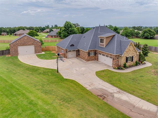 1296 Meadow View Drive, Choctaw, OK 73020