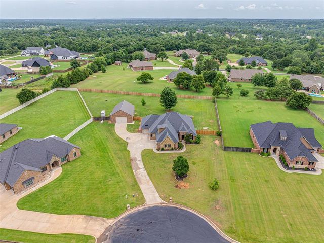 1296 Meadow View Drive, Choctaw, OK 73020
