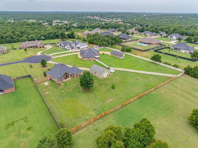 1296 Meadow View Drive, Choctaw, OK 73020