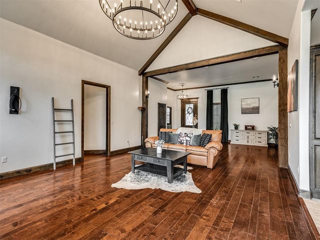 1296 Meadow View Drive, Choctaw, OK 73020