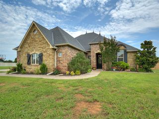 1296 Meadow View Drive, Choctaw, OK 73020