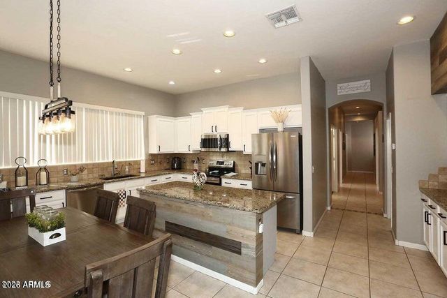 25203 N 42ND Avenue N, Phoenix, AZ 85083