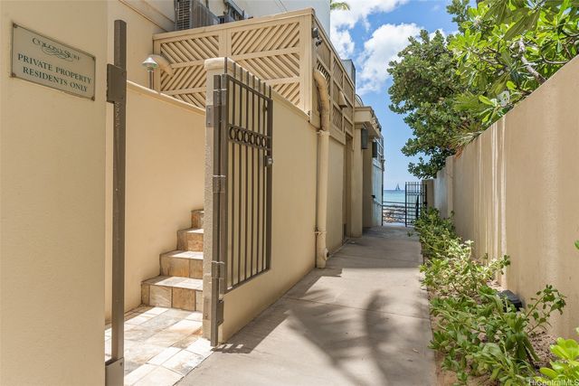 2895 Kalakaua Avenue 309, Honolulu, HI 96815
