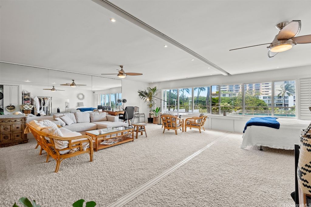 2895 Kalakaua Avenue 309, Honolulu, HI 96815