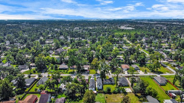 8125 Laura Koppe Road A, Houston, TX 77028