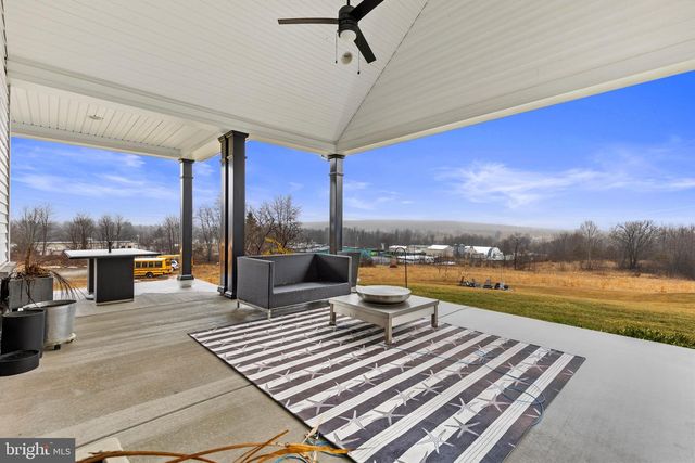 110 RIDGE RD, York Springs, PA 17372