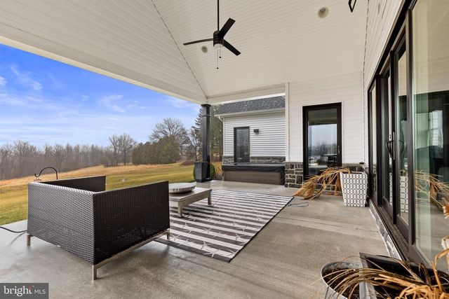 110 RIDGE RD, York Springs, PA 17372