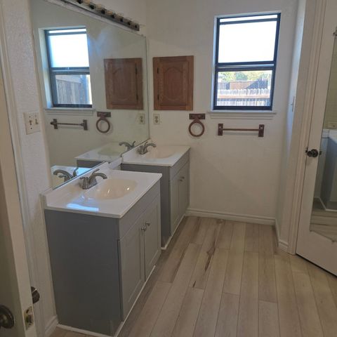 2029 Spicewood Road, Bedford, TX 76021