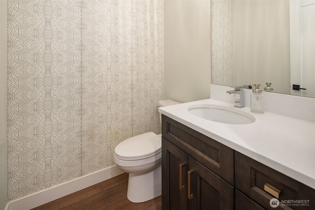 8902 196th Street SW, Edmonds, WA 98026