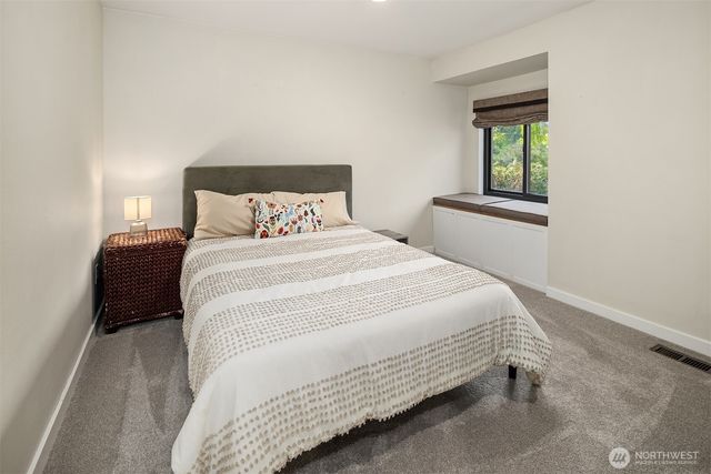8902 196th Street SW, Edmonds, WA 98026