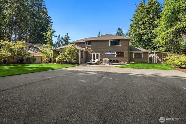 8902 196th Street SW, Edmonds, WA 98026