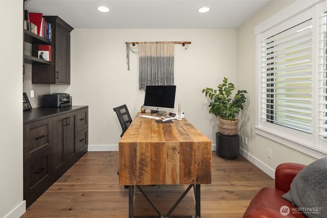 8902 196th Street SW, Edmonds, WA 98026