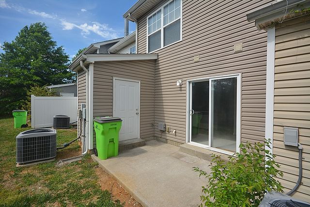 507 Bradburn Village Cir, Antioch, TN 37013