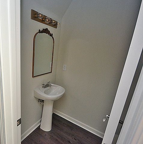 507 Bradburn Village Cir, Antioch, TN 37013