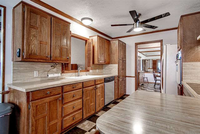 1003 Hyde Park Boulevard, Cleburne, TX 76033