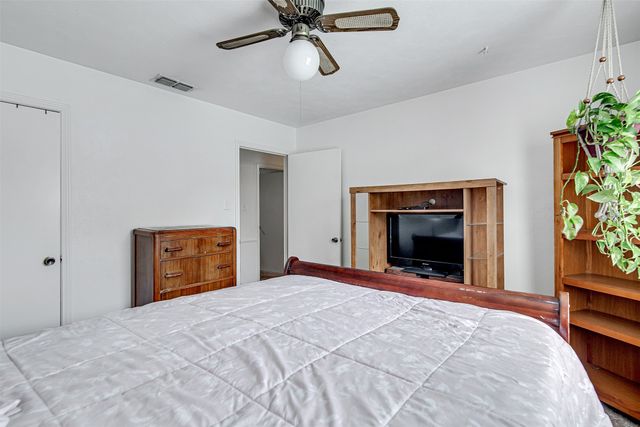 1003 Hyde Park Boulevard, Cleburne, TX 76033