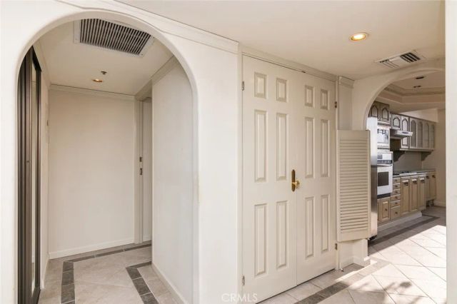 345 Pioneer Drive 1705, Glendale, CA 91203