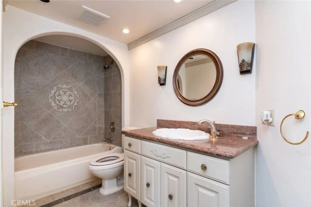 345 Pioneer Drive 1705, Glendale, CA 91203