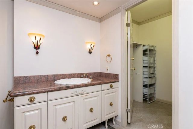 345 Pioneer Drive 1705, Glendale, CA 91203