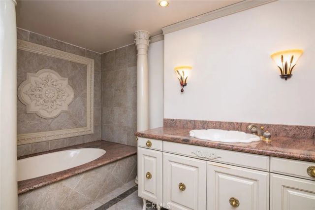 345 Pioneer Drive 1705, Glendale, CA 91203