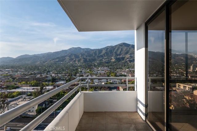 345 Pioneer Drive 1705, Glendale, CA 91203