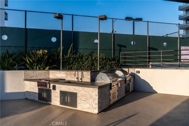 345 Pioneer Drive 1705, Glendale, CA 91203