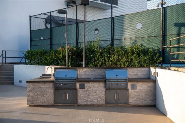 345 Pioneer Drive 1705, Glendale, CA 91203