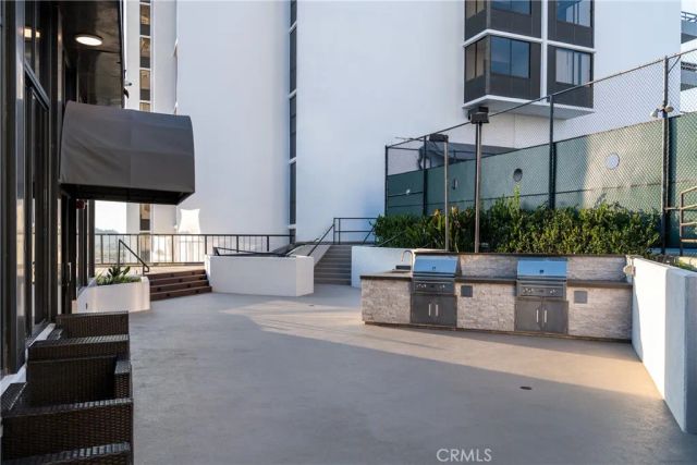 345 Pioneer Drive 1705, Glendale, CA 91203