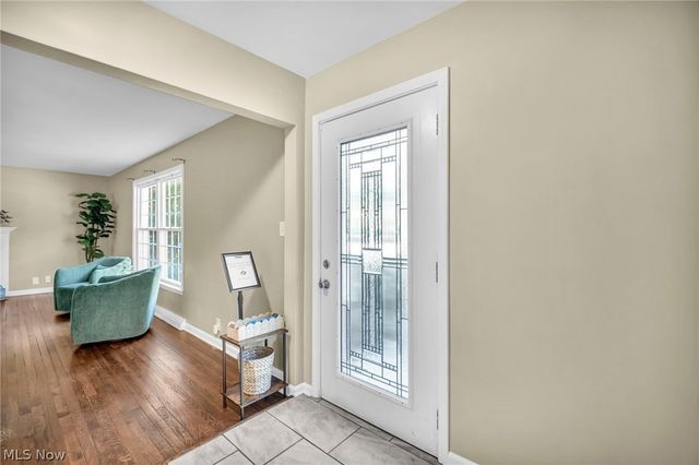 3311 Van Aken Boulevard, Shaker Heights, OH 44120