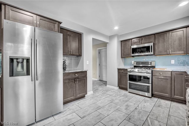 3311 Van Aken Boulevard, Shaker Heights, OH 44120