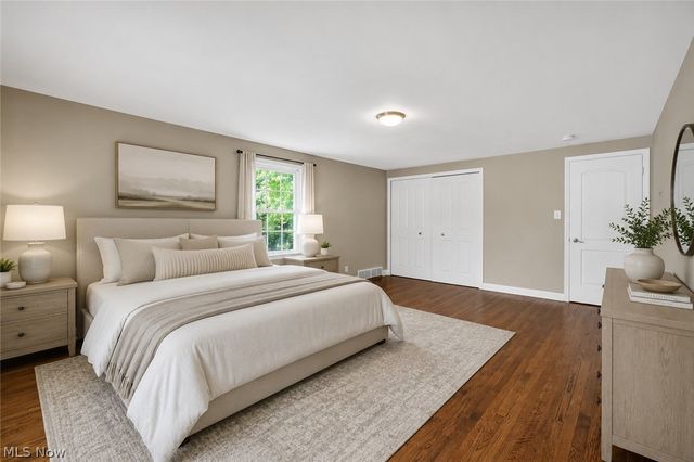 3311 Van Aken Boulevard, Shaker Heights, OH 44120
