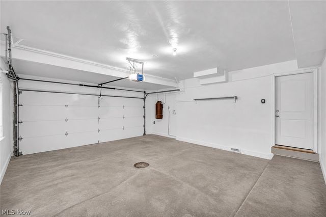 3311 Van Aken Boulevard, Shaker Heights, OH 44120