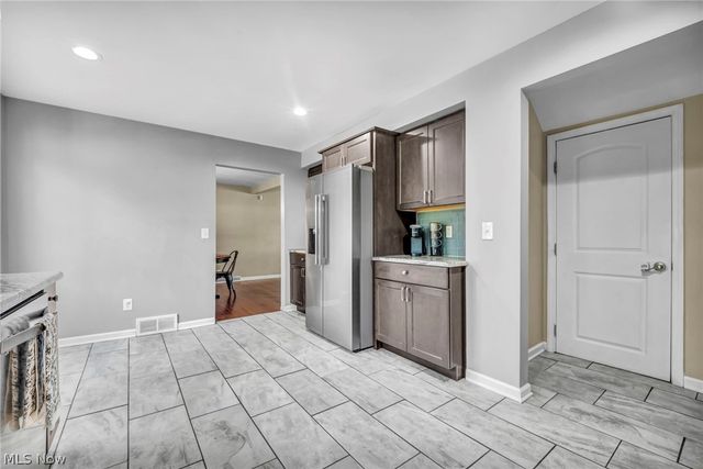 3311 Van Aken Boulevard, Shaker Heights, OH 44120