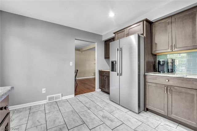 3311 Van Aken Boulevard, Shaker Heights, OH 44120