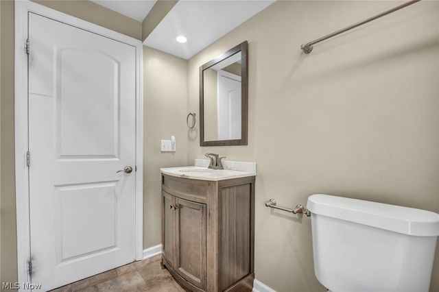 3311 Van Aken Boulevard, Shaker Heights, OH 44120
