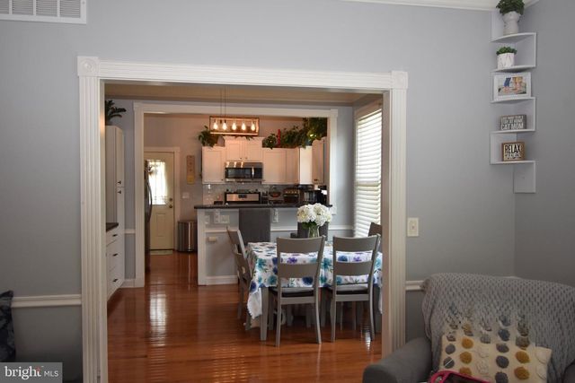 563 UHLER AVE, Burlington, NJ 08016