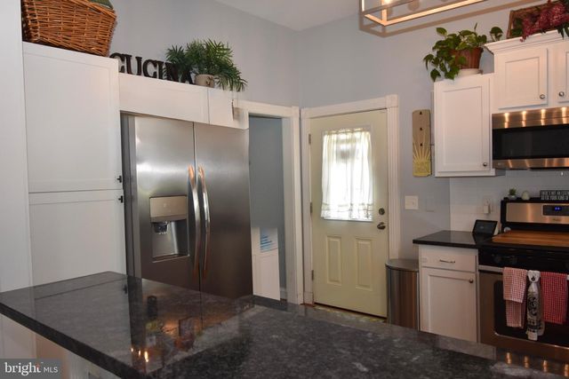 563 UHLER AVE, Burlington, NJ 08016