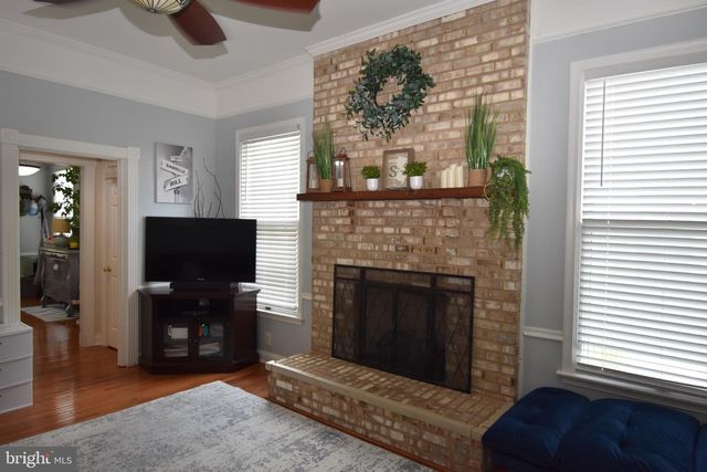 563 UHLER AVE, Burlington, NJ 08016