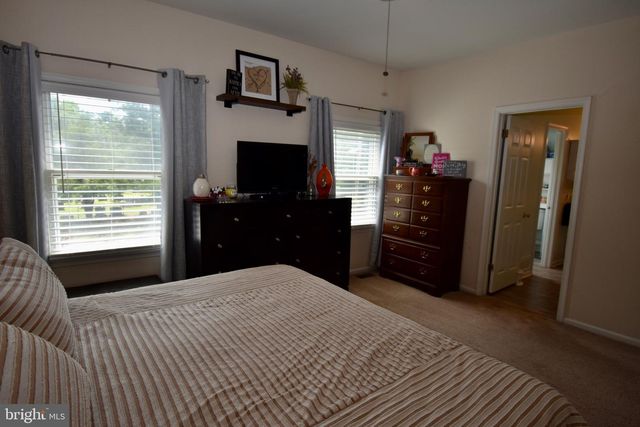563 UHLER AVE, Burlington, NJ 08016