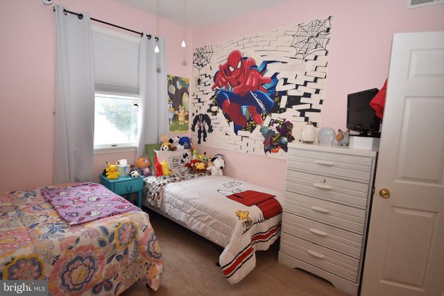 563 UHLER AVE, Burlington, NJ 08016