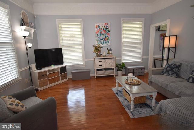 563 UHLER AVE, Burlington, NJ 08016