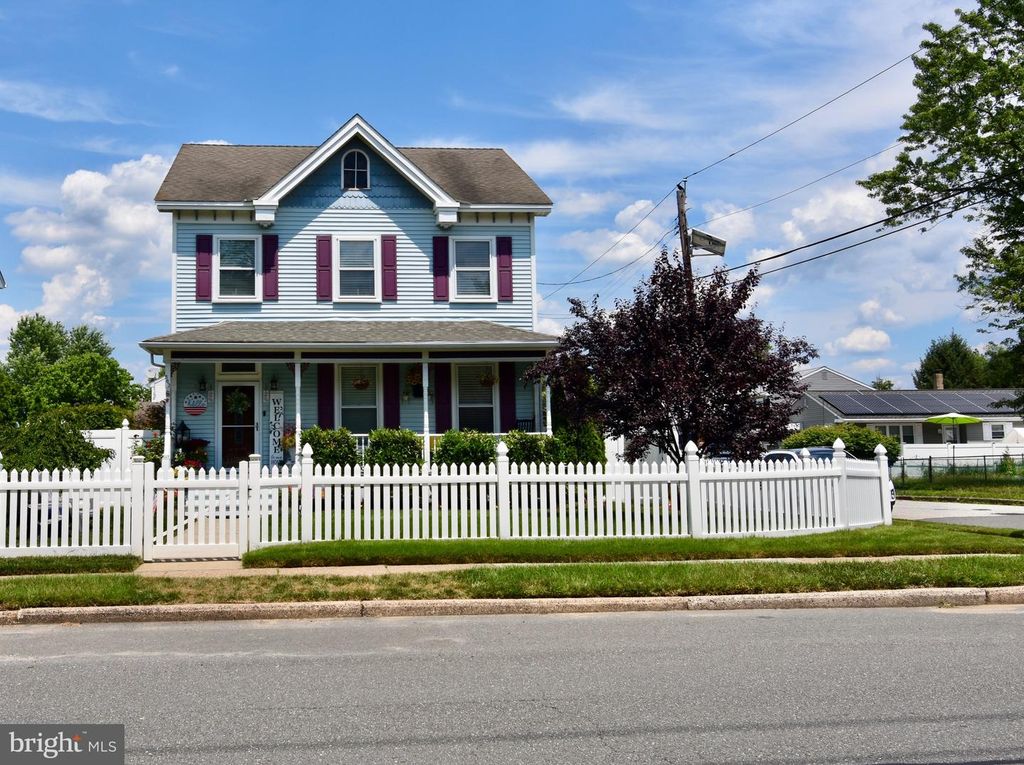 563 UHLER AVE, Burlington, NJ 08016