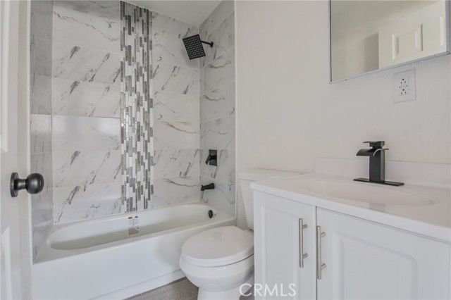 430 W 64th, Los Angeles, CA 90003