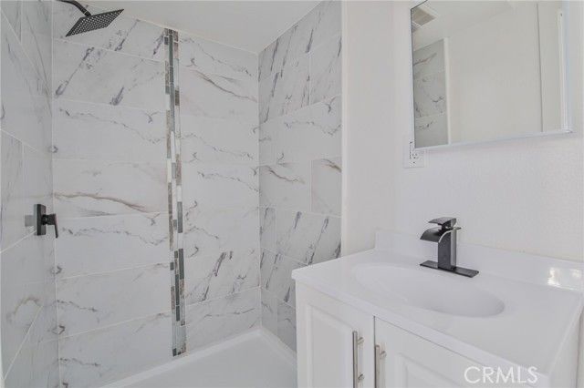 430 W 64th, Los Angeles, CA 90003