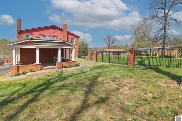 715 Woodland Drive, Paducah, KY 42001