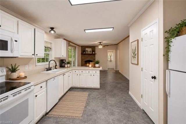 1748 NC Highway 772, Pine Hall, NC 27042
