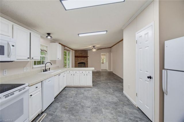 1748 NC Highway 772, Pine Hall, NC 27042