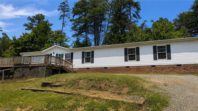 1748 NC Highway 772, Pine Hall, NC 27042