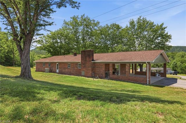 954 Parsonsville Road, Purlear, NC 28665