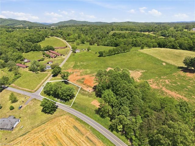 954 Parsonsville Road, Purlear, NC 28665